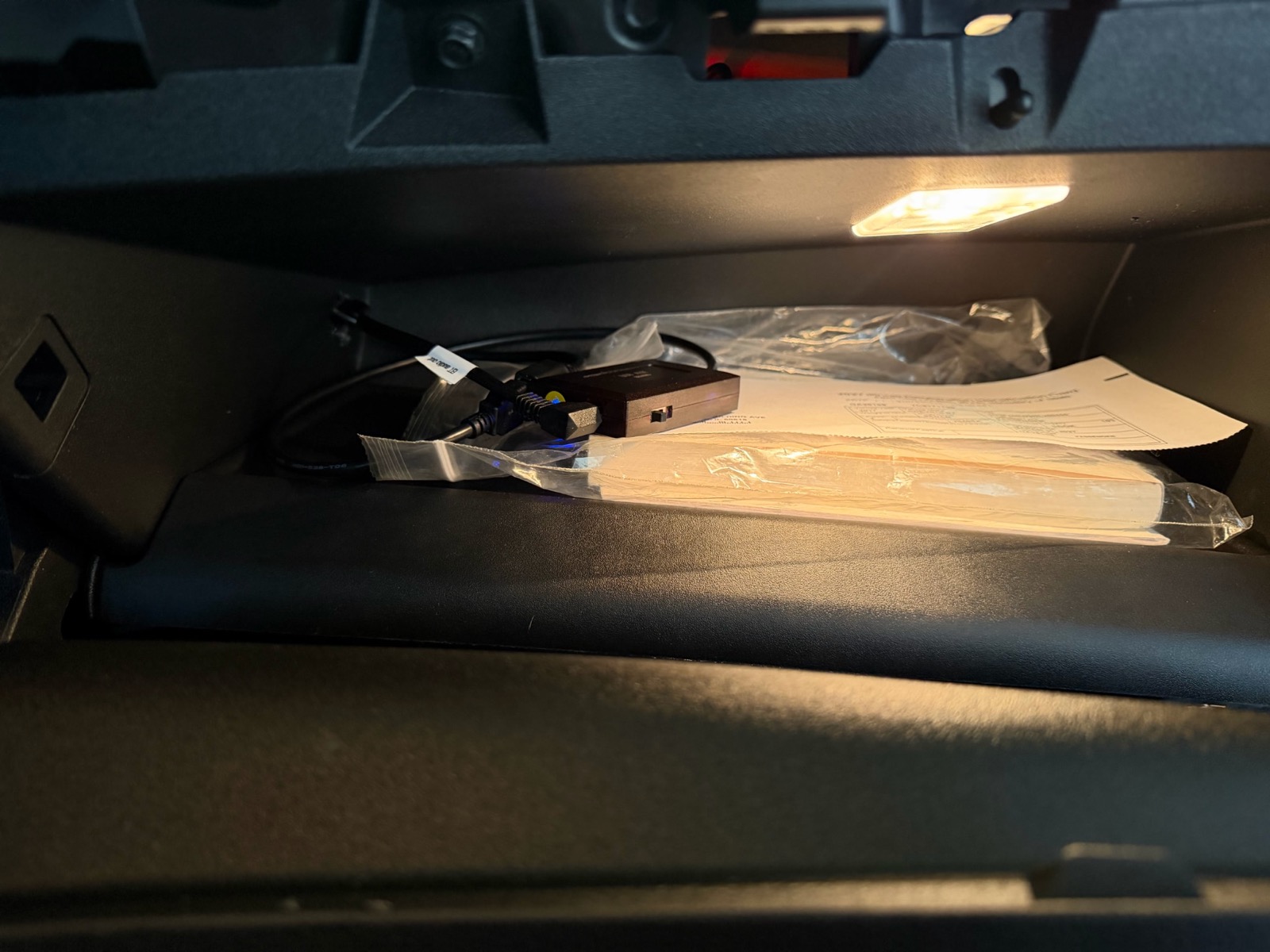 Module mounted in glovebox